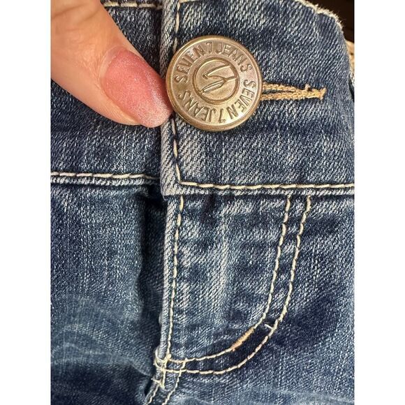 VINTAGE 80’s Seven 7 Women’s Size 27 Blue Denim Bermuda Shorts Embroidered Logo - Picture 9 of 16